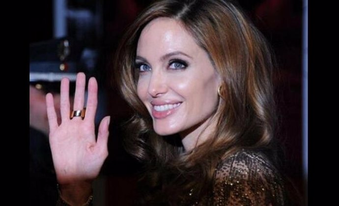 Angelina Jolie recibe premio honorífico