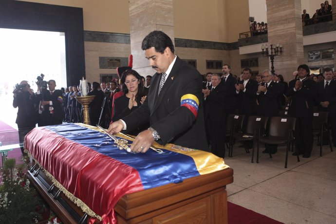 Nicolás Maduro preside el funeral de Hugo Chávez