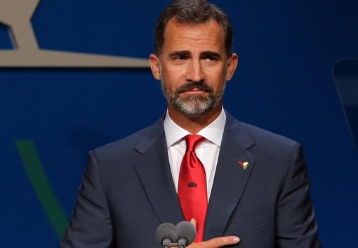 BUENOS AIRES, ARGENTINA - SEPTEMBER 07:  Prince Felipe Of Spain Looks On During 