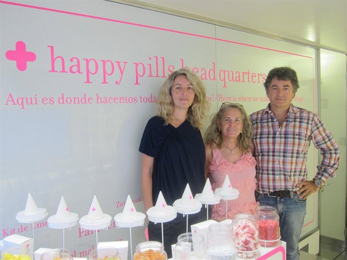 Imma S.Dueñas, Gloria Dueñas y Domingo Ojeda, directivos de Happy Pills