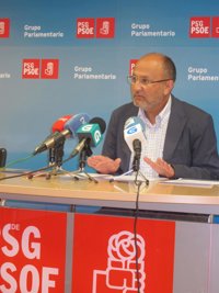 Losada valora la "alta" participación en la consulta y descarta que sea un "problema" que Besteiro no esté en la Cámara