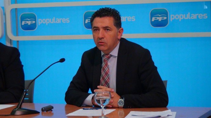 El secretario general del PP, Carlos Cuevas