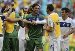 Italia se desquita a costa de Uruguay