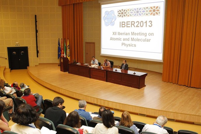 Congreso IBER 2013 de física atómica y molecular 