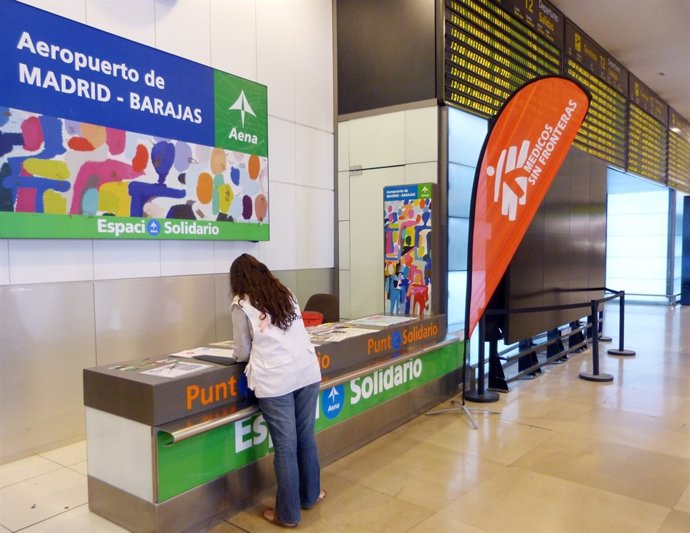 MÉDICOS SIN FRONTERAS EN LA T2 DE BARAJAS