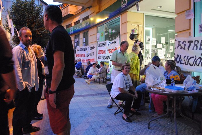 Acampada de los preferentistas de Castro