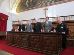 Sesión inaugural del encuentro de archiveros eclesiásticos en Salamanca.