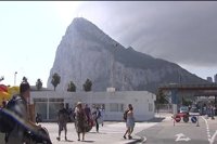 Cameron elogia la "enorme dignidad" de los gibraltareños frente a las "presiones" españolas