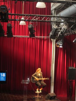 Actuación de Festeen