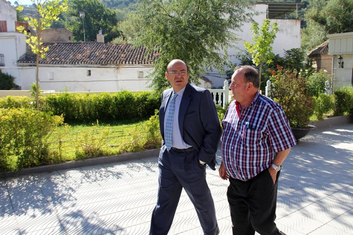 El presidente de Diputación visita Dúdar