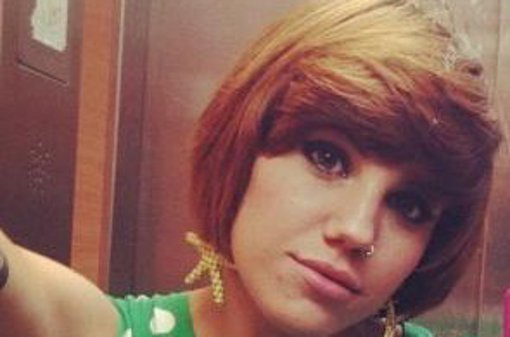 Angy le pone banda sonora a la pelicula