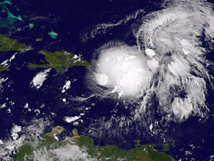 Imagen satelital del paso de la tormenta tropical Gabrielle difundida por la Adm