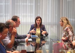La consellera María José Català con asociaciones de custodia compartida