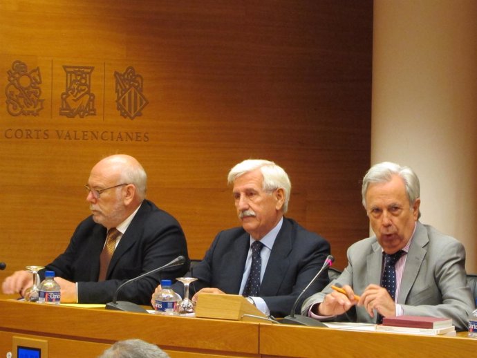 Atienza, en la Comisión de la CAM en las Corts Valencianes