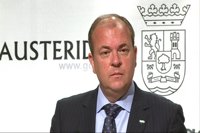 Monago llama a "dejar a un lado intereses personales" respecto a Caja Rural de Extremadura, que afecta a toda la región