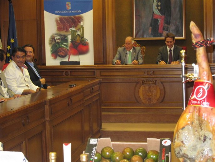 Amat y Liria presentan las empresas que iran con  Diputación a 'Andalucía Sabor'