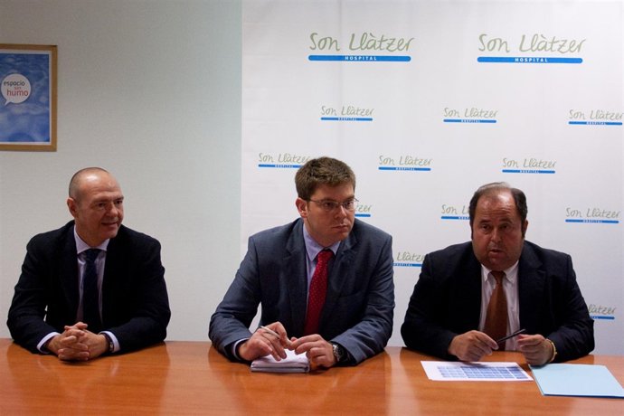 Sansaloni durante rueda de prensa hospitales