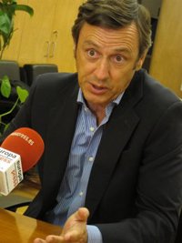 El PP recomienda a Rubalcaba que se lea el auto porque "imputa" a Griñán y Chaves y que pida perdón a los andaluces 