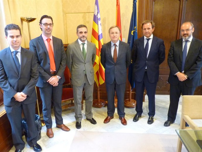 José Vicente Marí con delegación valenciana