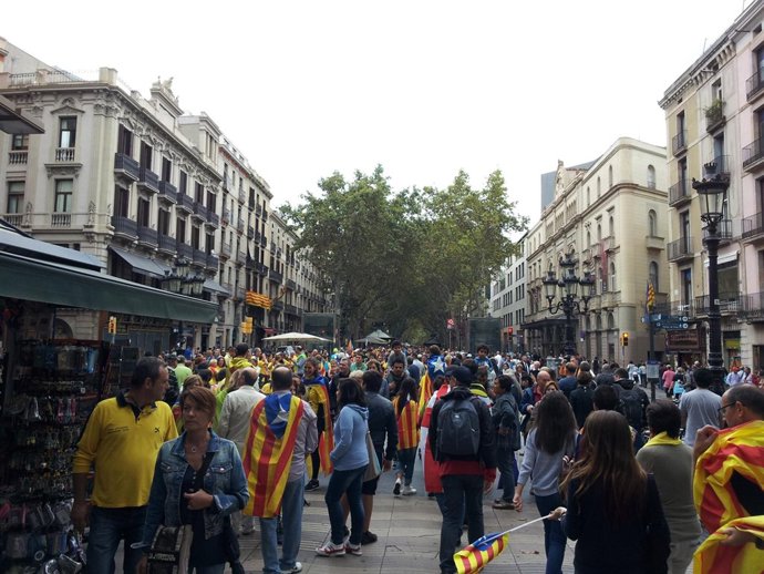 Preparativos de la Via en la Rambla de Barcelona