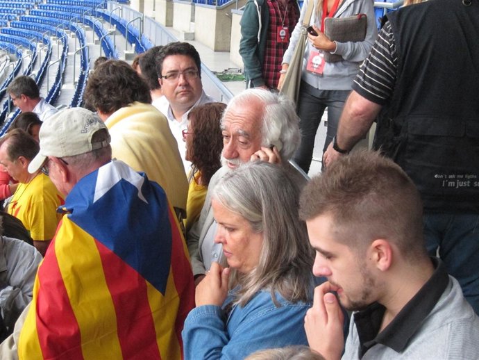 Maite Fandos, en el Camp Nou por la Via Catalana