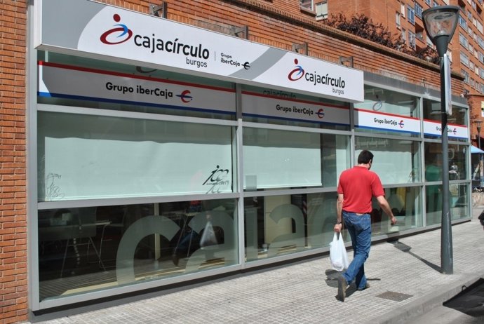 Nueva rotulación de las oficinas de Caja Círculo