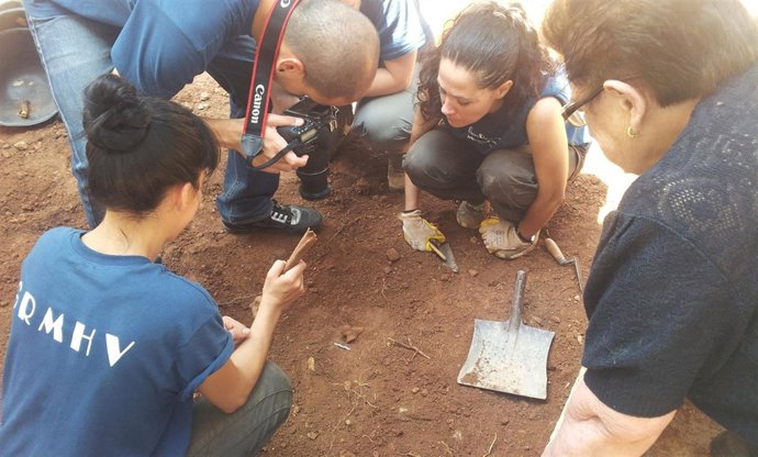 Trabajos de exhumación de José Valls en Borriol (Castellón)