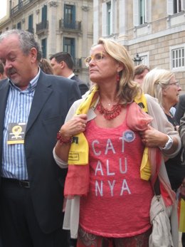 Helena Rakosnik acude a la Via Catalana