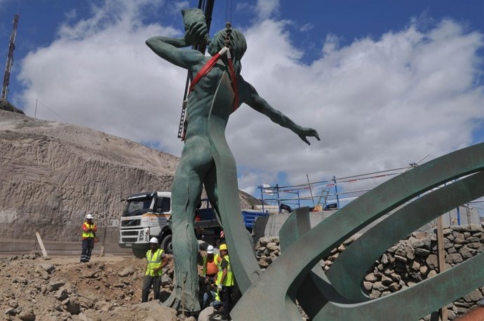Elevación del Tritón en Las Palmas de Gran Canaria