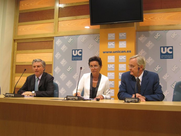 García Novoa, Martín Latorre y Marcos en la rueda de prensa