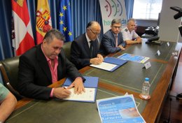 Firma convenio de colaboración  UCES y Gobierno 