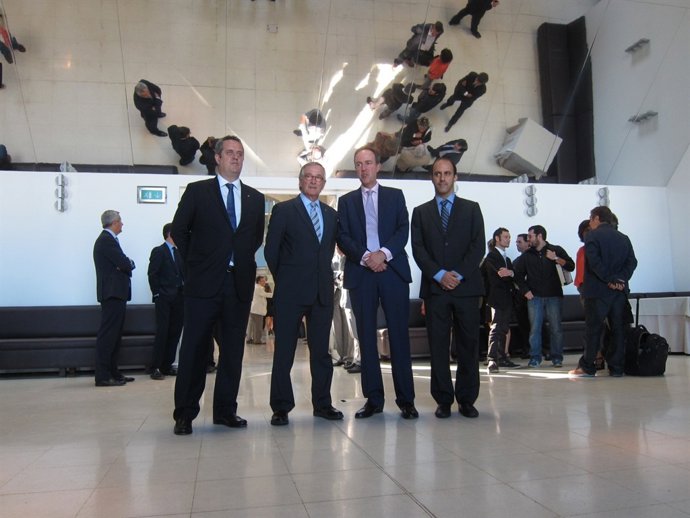 J.Forn (TMB), XavierTrias y R.Mason y C.Canto (IMG)
