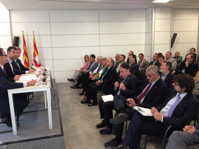 El conseller Santi Vila en el Cercle d'Infraestructures en Manresa.