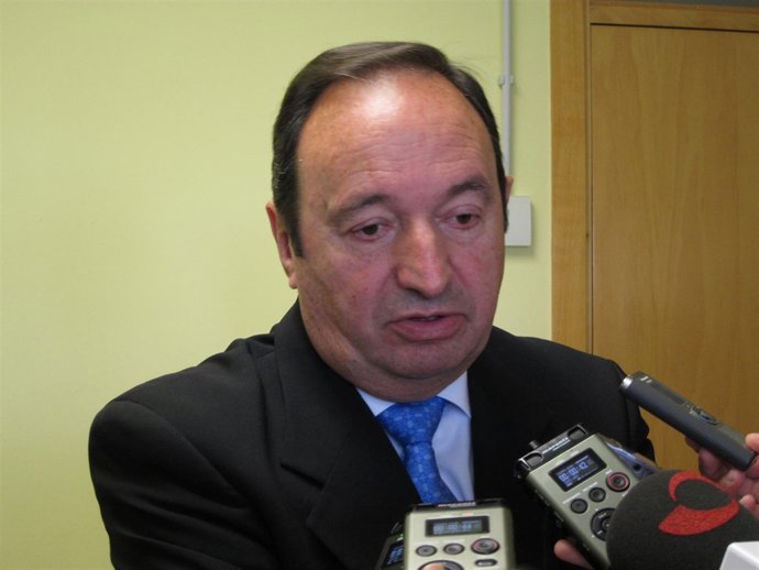 Pedro Sanz, presidente del Gobierno de La Rioja atiende a medios de comunicación