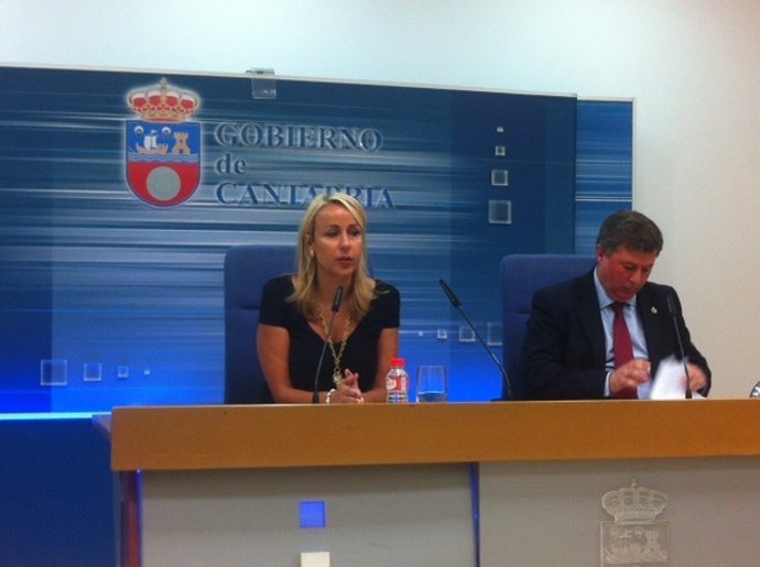 Consejera de Ganadería, Blanca Martínez, y director de Montes, Javier Manrique