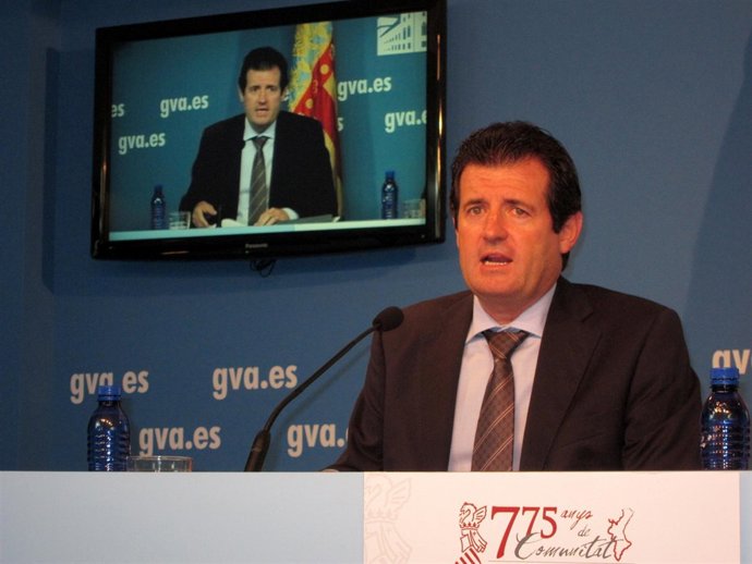 Císcar durante la rueda de prensa posterior al pleno del Consell.