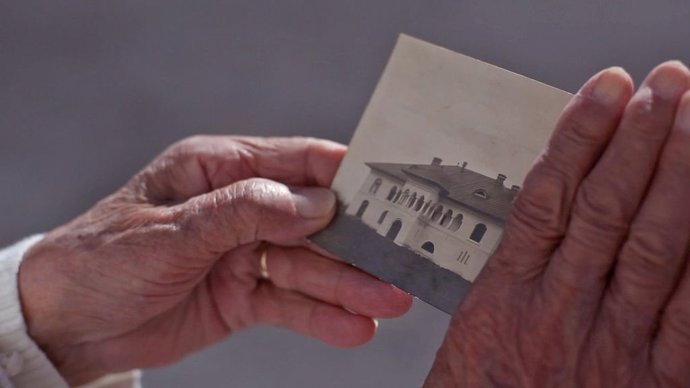 Fotograma de 'La  Casa de Emak Bakia', premio Caracola-Alcances