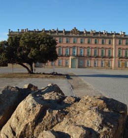 Entorno Del Real Sitio De Riofrío, Con El Palacio Al Fondo.