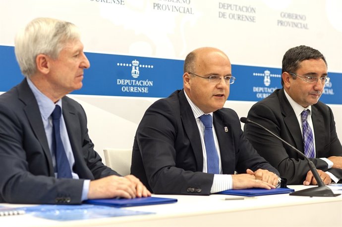 José Manuel Baltar en la firma del convenio de Termatalia