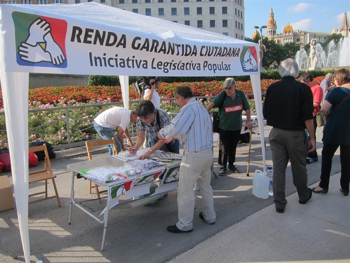 30 Personas Inician Un Ayuno Por La ILP De La Renta Garantizada Ciudadana
