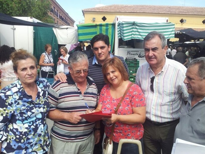 PSOE continúa recogiendo firmas para evitar la reserva de 400 Hm3 