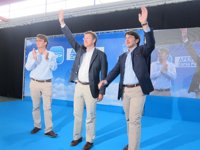 Feijóo ve "repugnante" e "impropio" de representantes democráticos "justificar que se emplee la violencia"