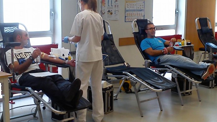 Imagen de la donación de sangre organizada por Motoristas Solidarios
