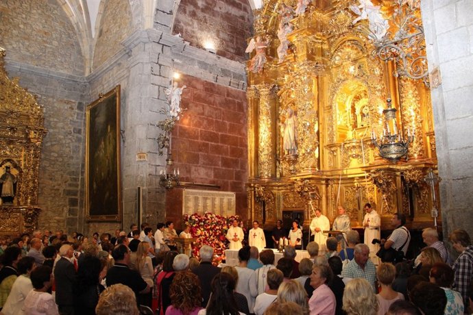 Ofrenda floral a la Bien Aparecida