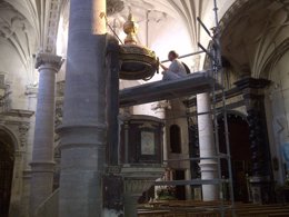 Restauración en la iglesia de Longares.