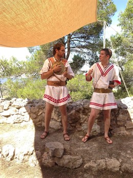 Guerreros íberos en la puerta norte del pobledo de La Bastida de les Alcusses