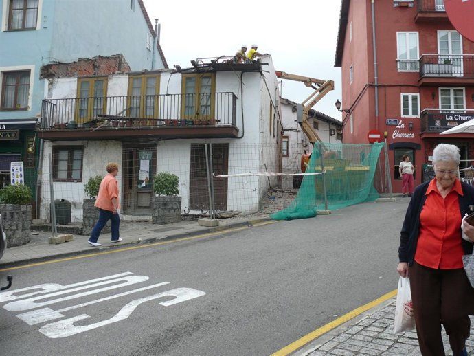 Derribo del número 25 de la calle San José de Astillero