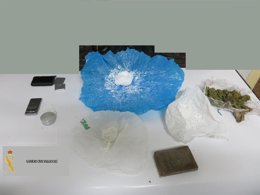 Droga intervenida al hombre detenido en Arroyo.