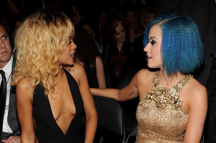 LOS ANGELES, CA - FEBRUARY 12:  Singers Rihanna and Katy Perry in the audience a