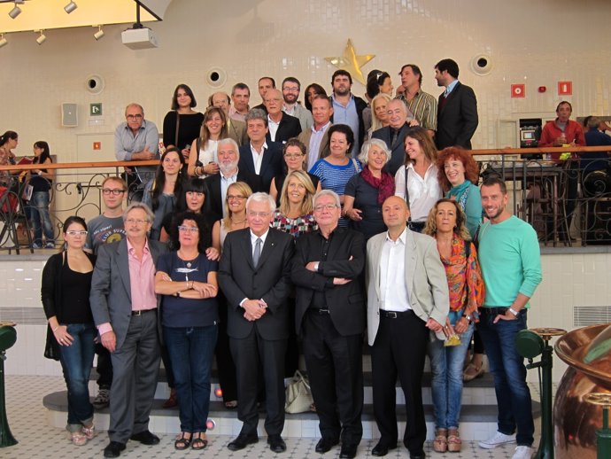 Foto de familia de la temporada teatral